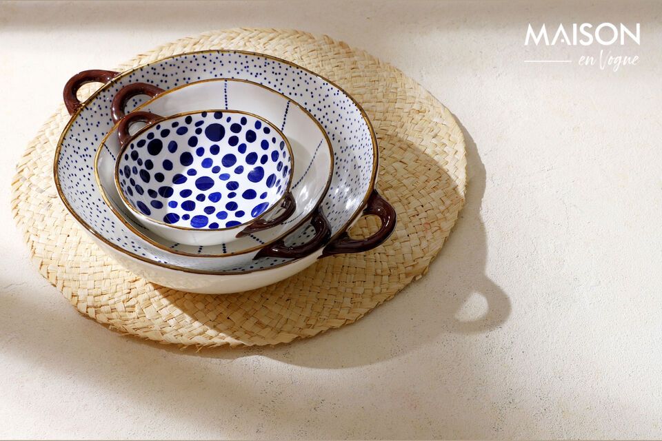 Discover the charm and elegance of the Anafi Blue Porcelain Salad Bowl