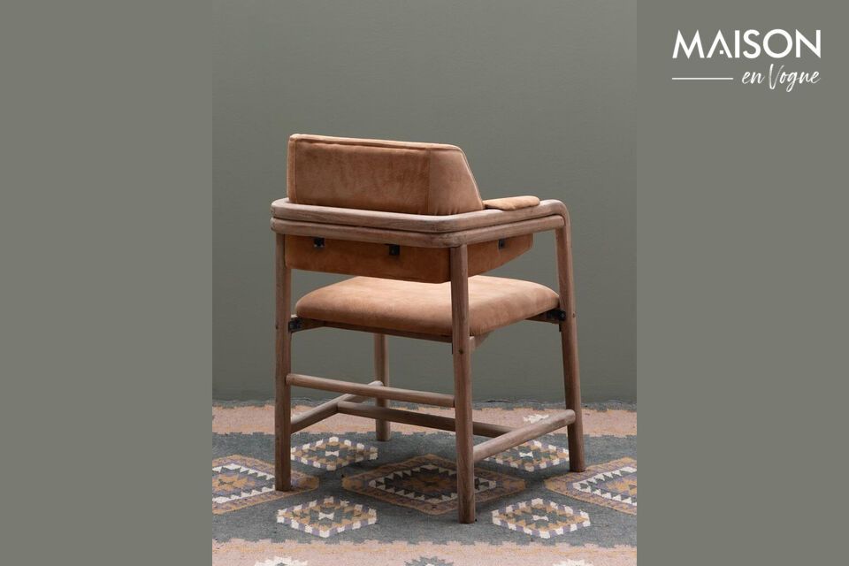 Discover the natural elegance of our mango chair