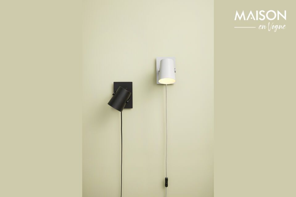 The Ardent light-gray metal wall lamp brings a touch of modernity to your decor