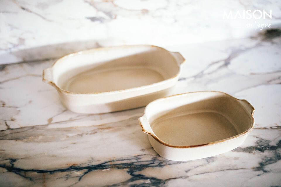 Functional elegance for your kitchen with our stoneware dish.