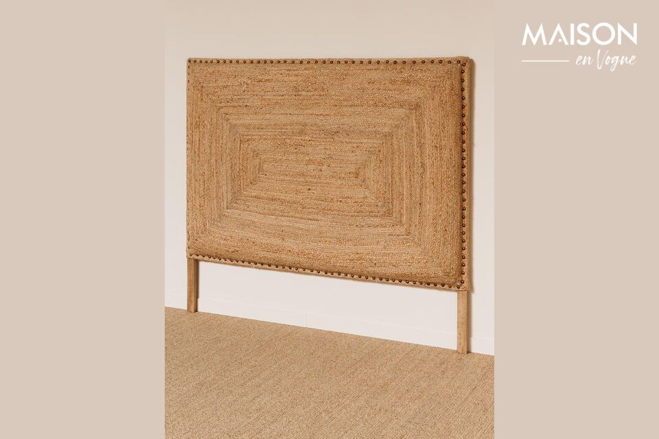 Discover the elegance and simplicity that will transform your bedroom with our mango wood headboard