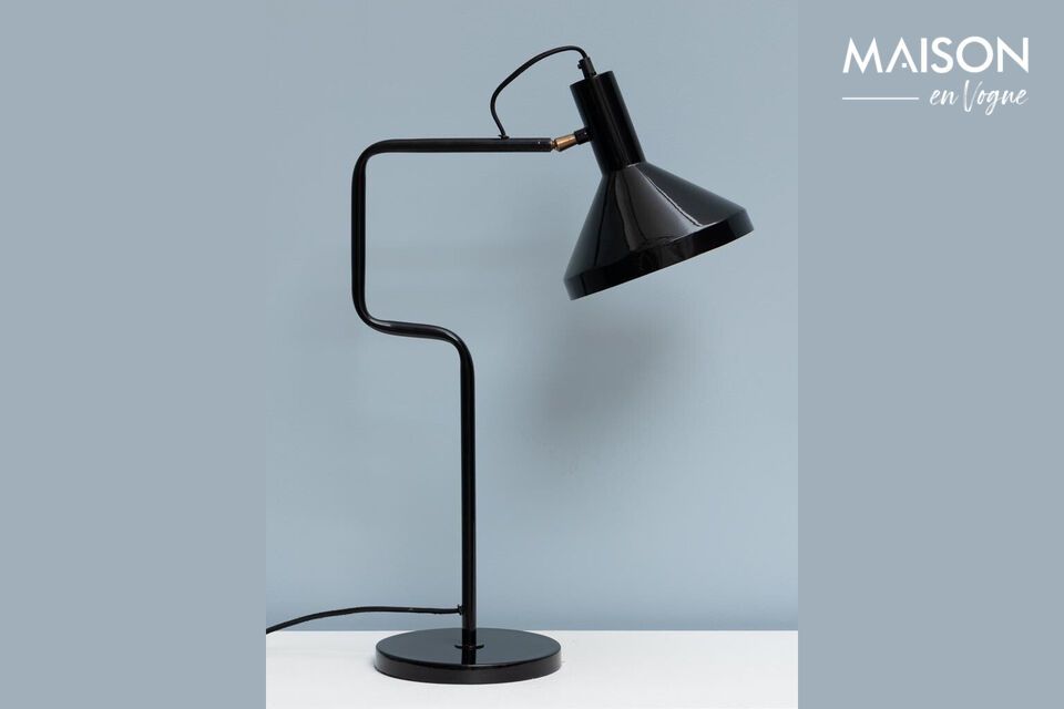 Made from high-quality iron, this sturdy, stable lamp is built to last