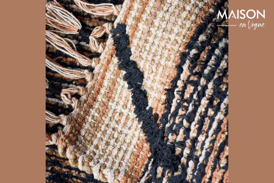 Discover the natural elegance of the Moro rug