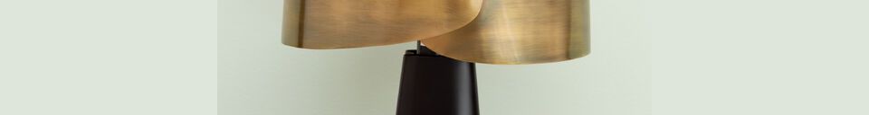 Material Details Belt black and gold metal table lamp