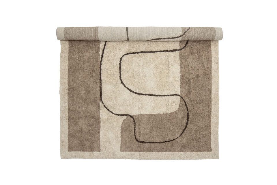 The aesthetic of this rug is defined by its beautiful earthy colors