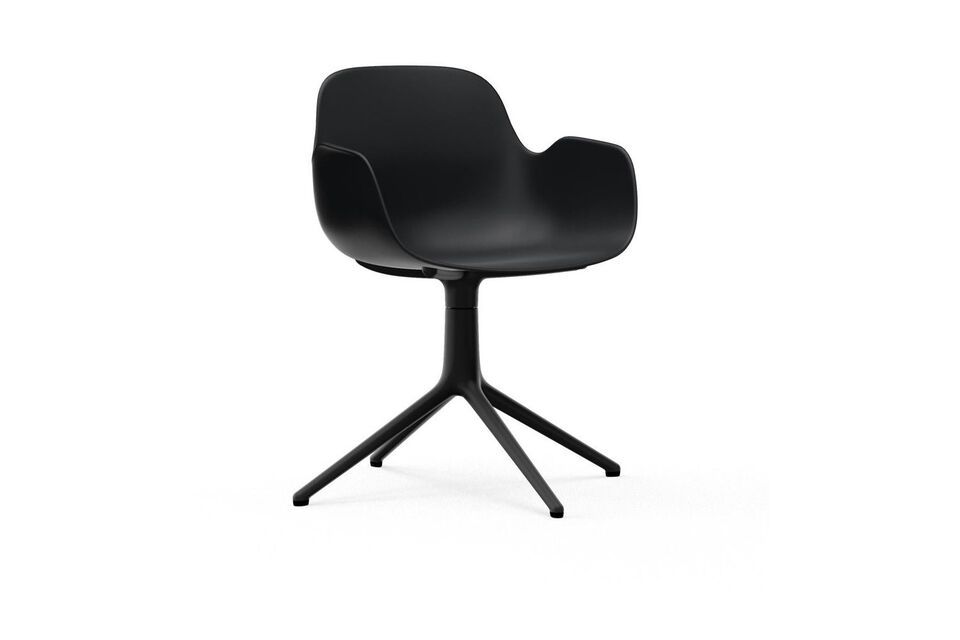 Black swivel chair Form Normann Copenhagen