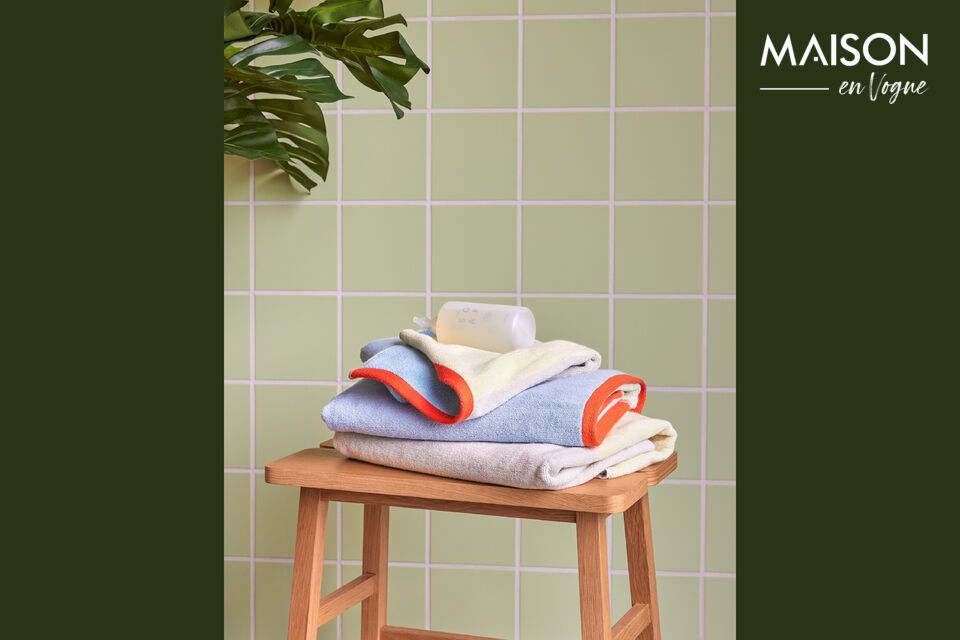 Made from OEKOTEX-certified cotton, this towel combines comfort and durability