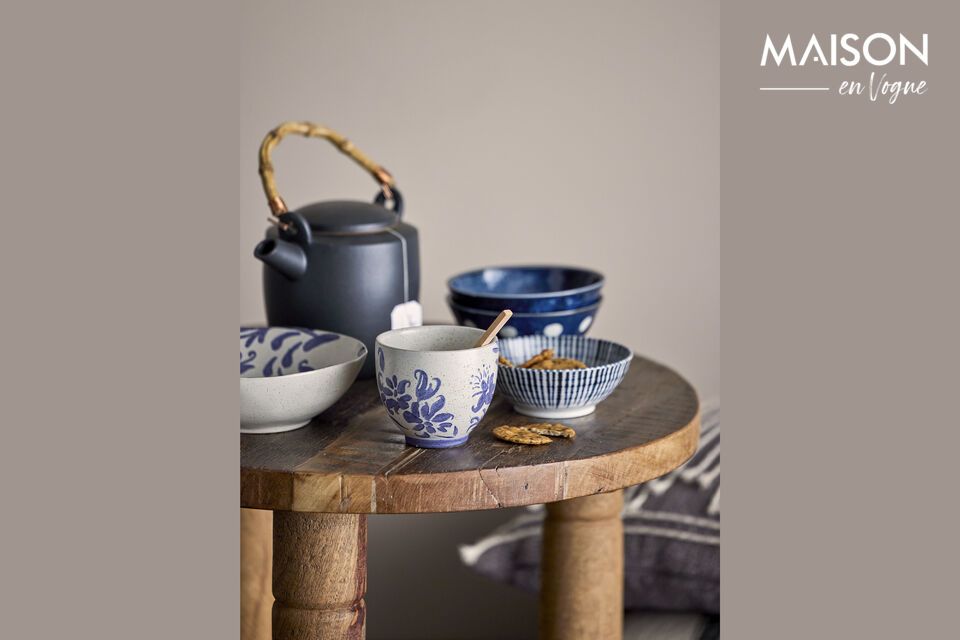 Carefully crafted, this deep blue bowl combines aesthetics and functionality