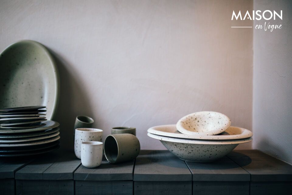 Discover practical elegance with our stoneware salad bowl.