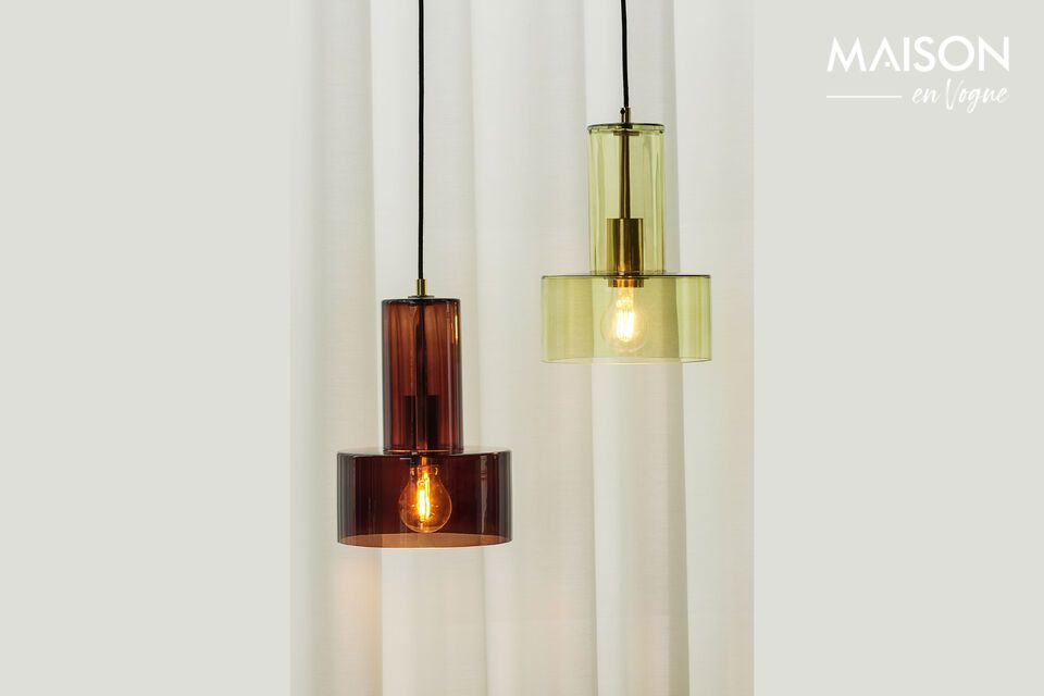 Made from glass, this lamp is an ideal piece to complement your decor