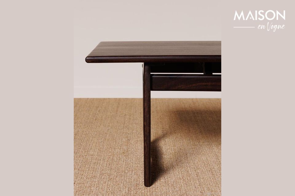 This piece of furniture combines sturdiness and elegance thanks to its high-quality mango wood