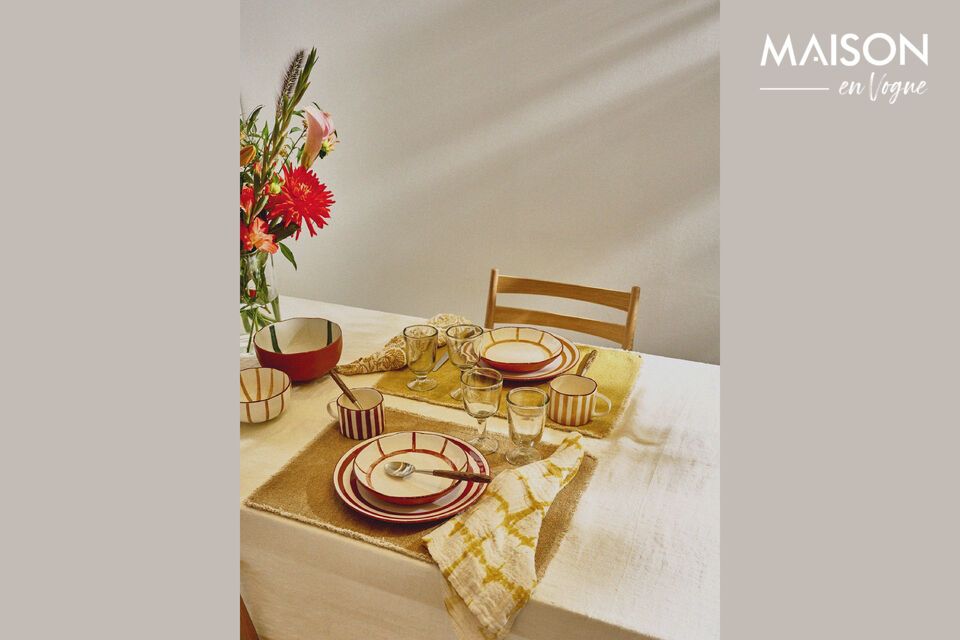 Bring new life to your table with elegance and color.