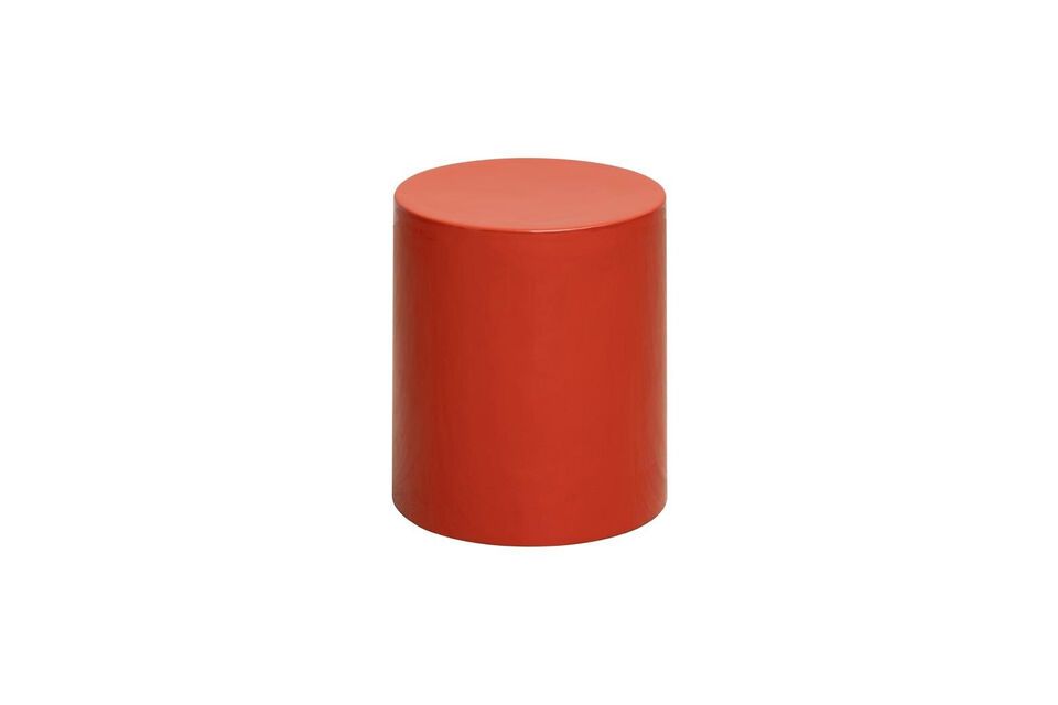 Add a touch of color and modernity to your space with our iron side table, in an elegant orange hue