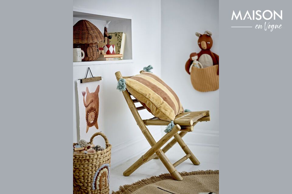 Discover the charm and simplicity of the Chilas Tongs, an essential accessory for your home