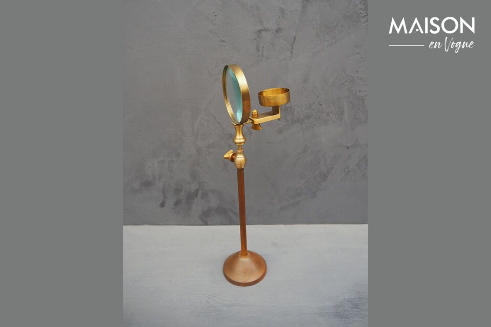 Copper-wood candleholder, rustic elegance for your home.