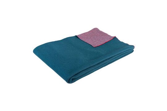 Cuddle blue cotton throw Clipped