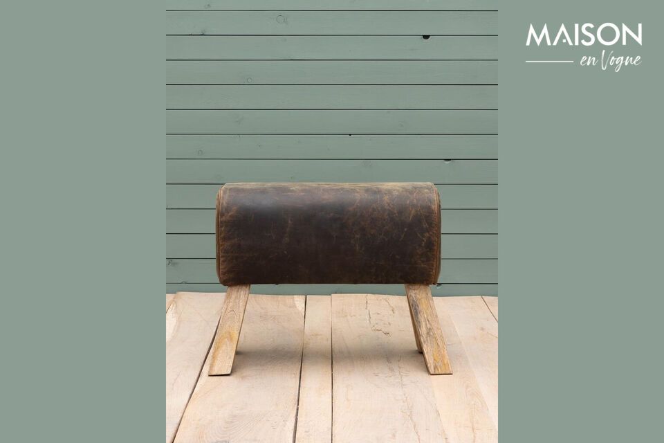 Enhance your décor with a durable, elegant leather stool.