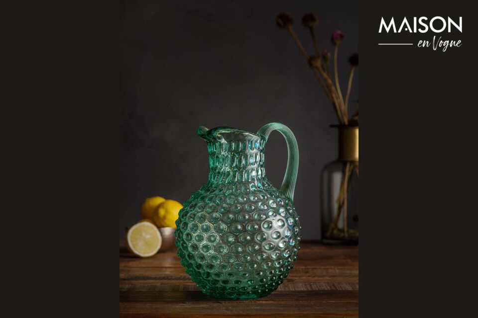 Bring elegance and style to every meal with this unique decanter.