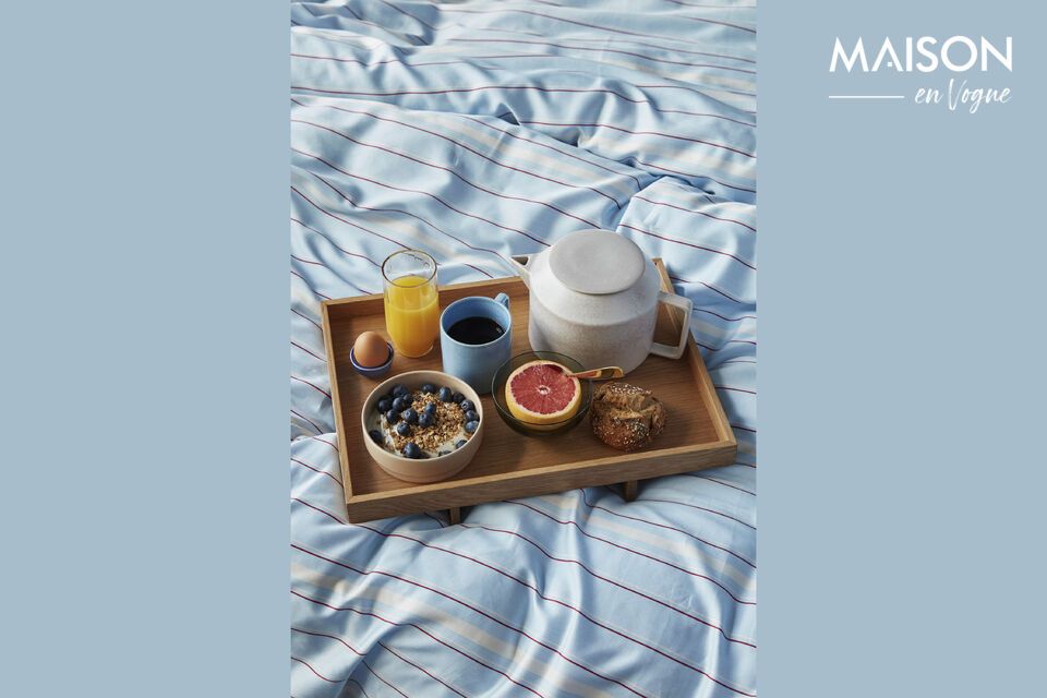 Bring a touch of sophistication to your meals with the Elevate tray in light oak veneer