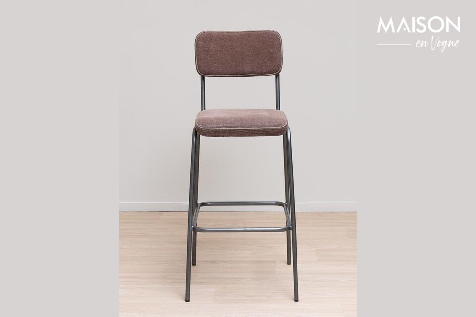 Discover the timeless elegance and sturdiness of iron with our 110 cm high bar chair