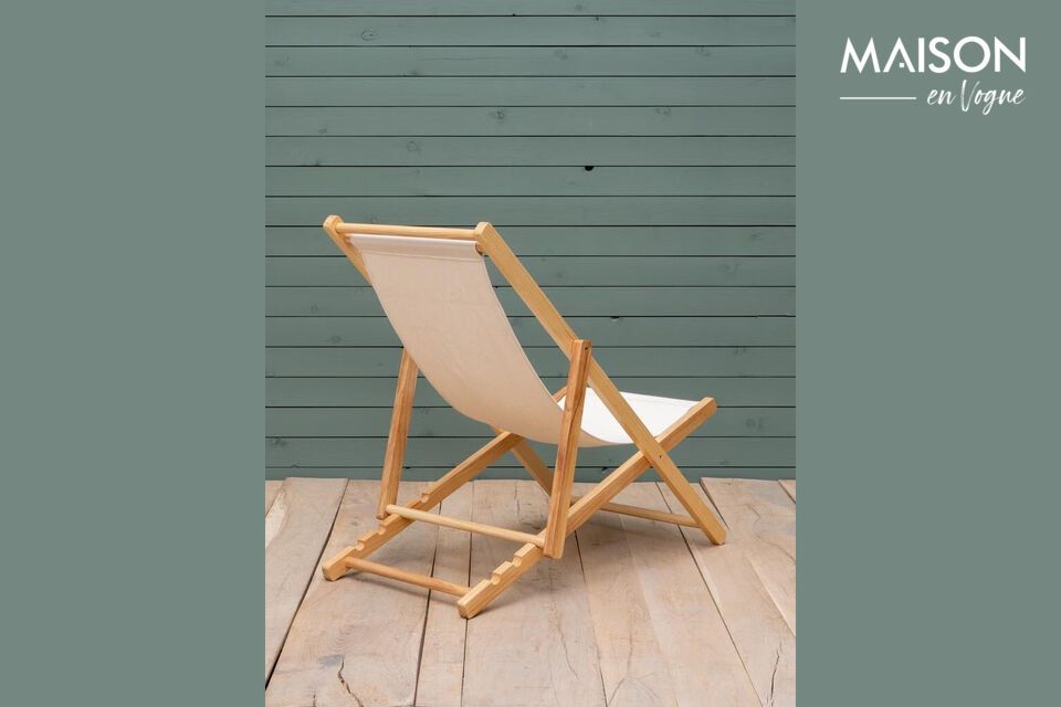 Elegance and comfort for your garden with our pine chair.