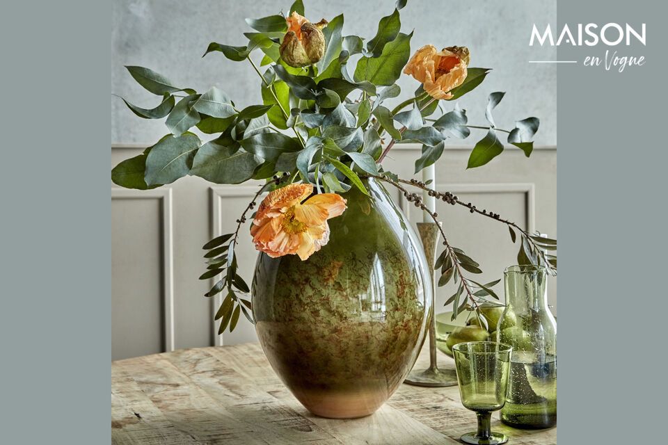 Enhance your interior with this elegant glass vase.