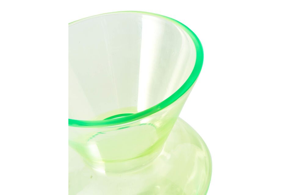 The Fat Neck vase brings a bit of pep to your home! With its neon green color