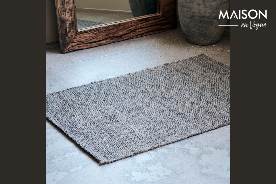 Functional elegance in grey, rich jute and cotton texture.