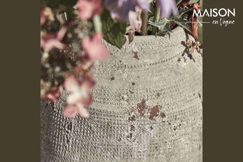 Discover simple, rustic elegance with our beige terracotta vase