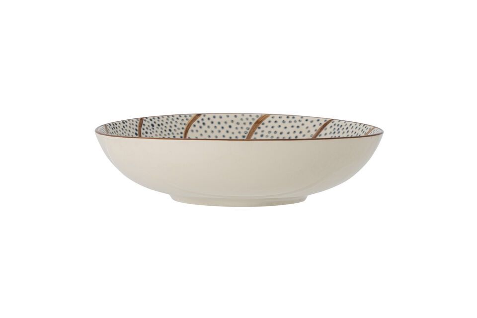 The handcrafted nature of its design means that each bowl will vary slightly