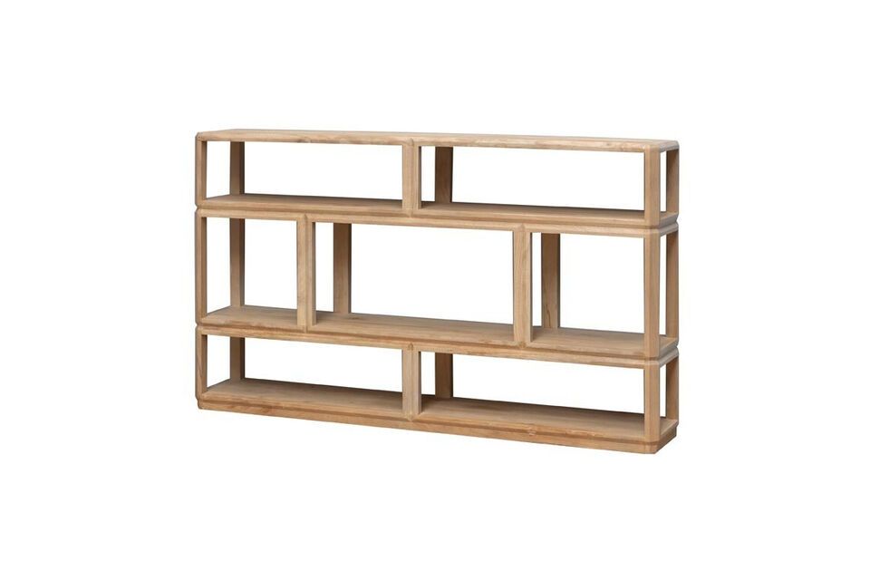 This sturdy shelf measures 160 cm long