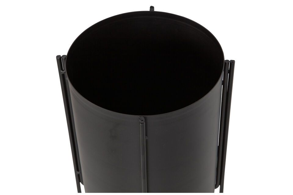 Large black metal plant pot Arda, classy and practical