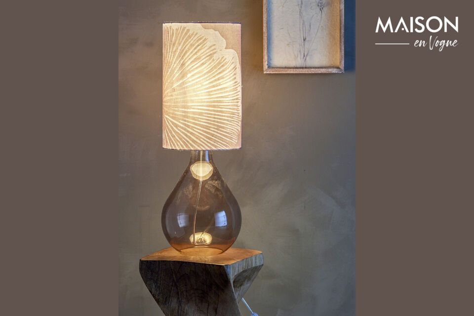 Leni lamp: modern elegance in brown glass.