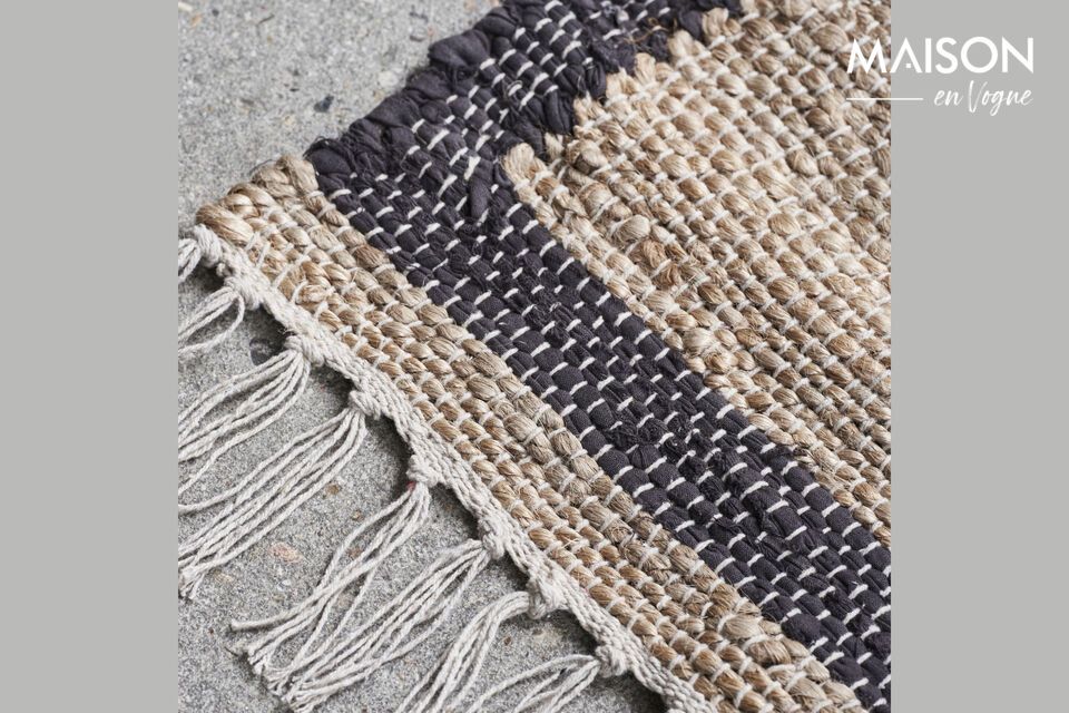 Discover the understated charm of the Leah rug, designed to subtly enrich your interior