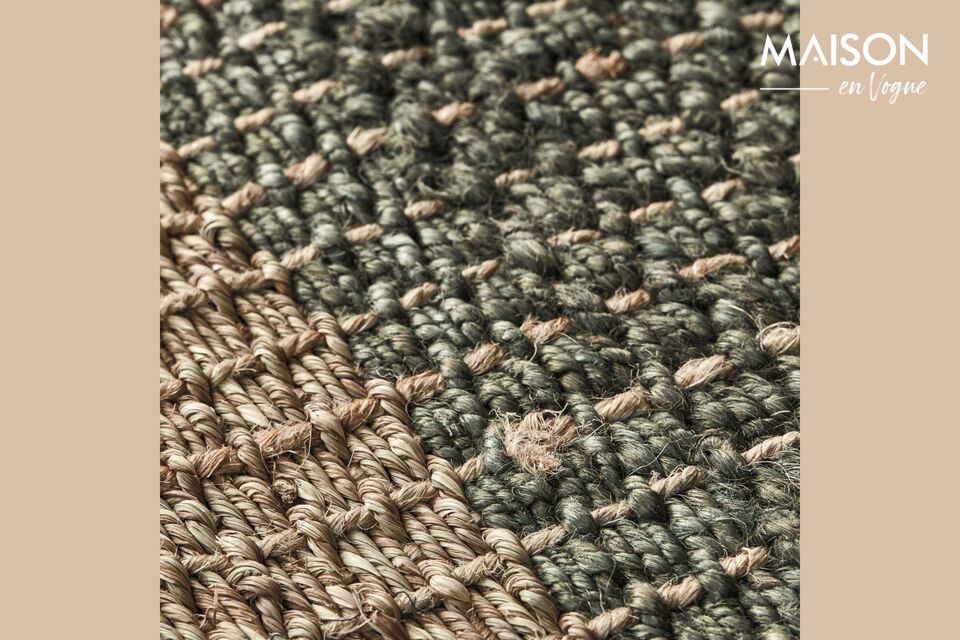 Discover the charm and natural simplicity of the Trap rug in jute fiber and grasscloth