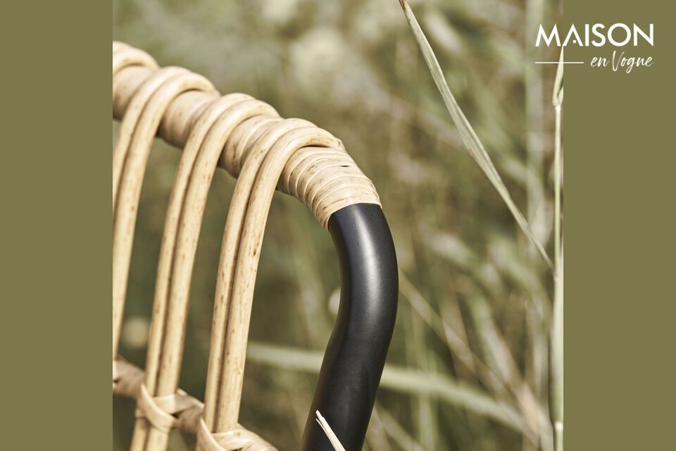 Discover the natural elegance of the Loka garden chair