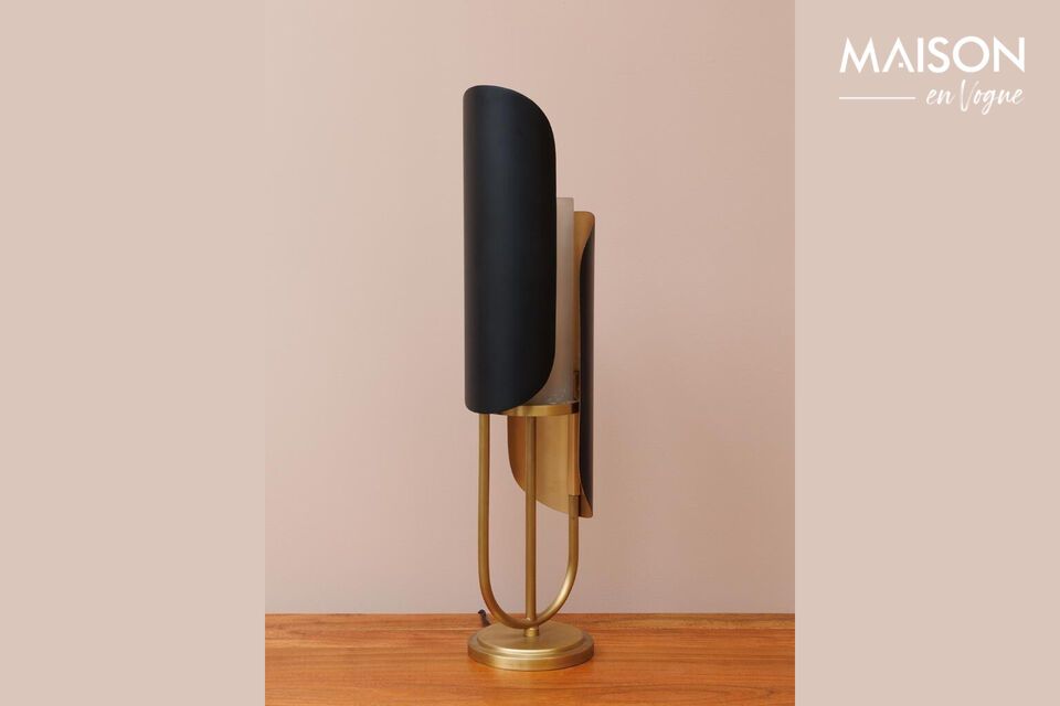 Moderna gold and black metal table lamp, a resolutely modern piece to illuminate your interior