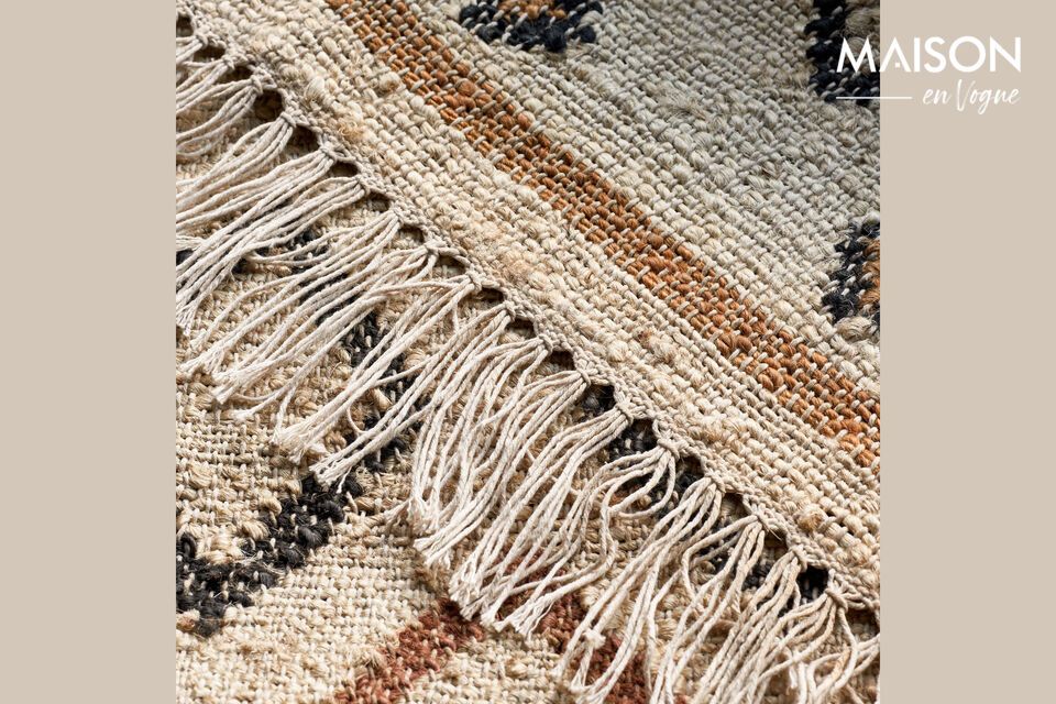 Introduce a touch of naturalness and subtle charm to your interior with the Kesh rug