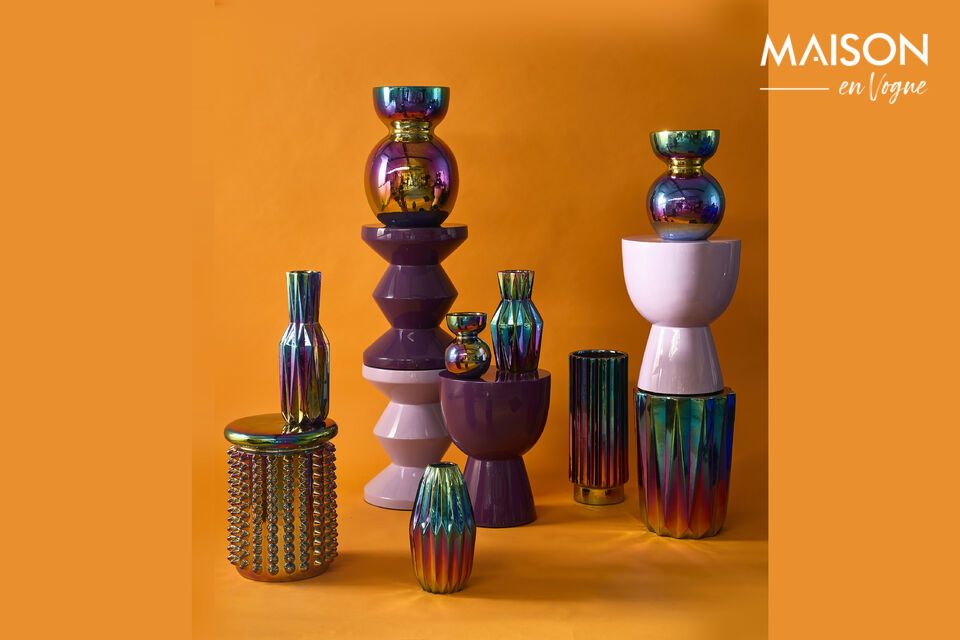 The retro design of the Boolb vase is complemented by a contemporary touch