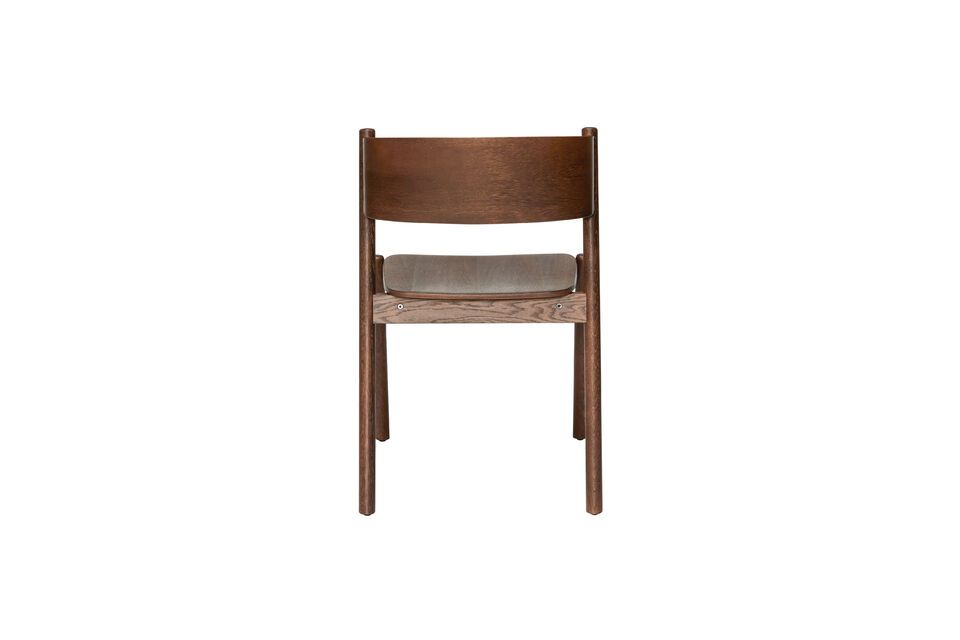 This chair is ideal for a dining room