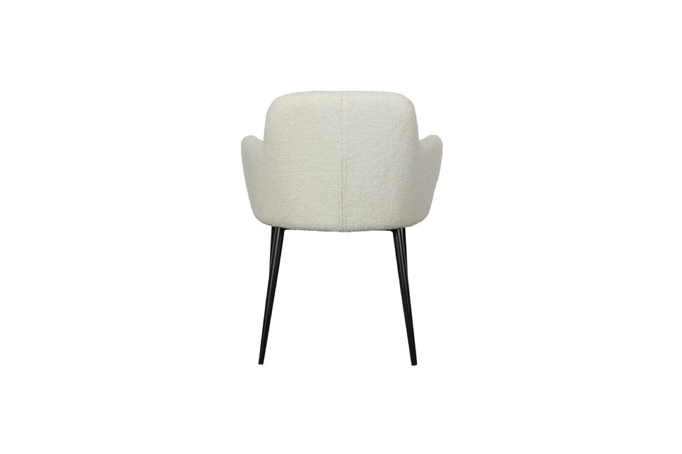 This chair comes from the collection of Dutch brand VTwonen and has a sleek and stylish design