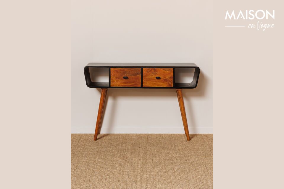 Natural elegance and functionality in mango wood.