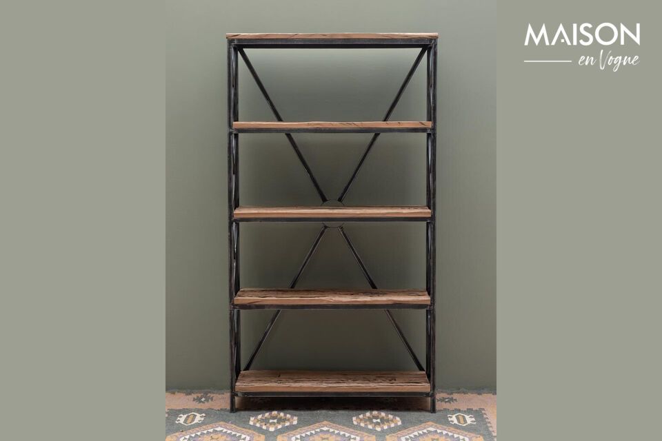 Black shelf in reclaimed wood, elegant and functional.