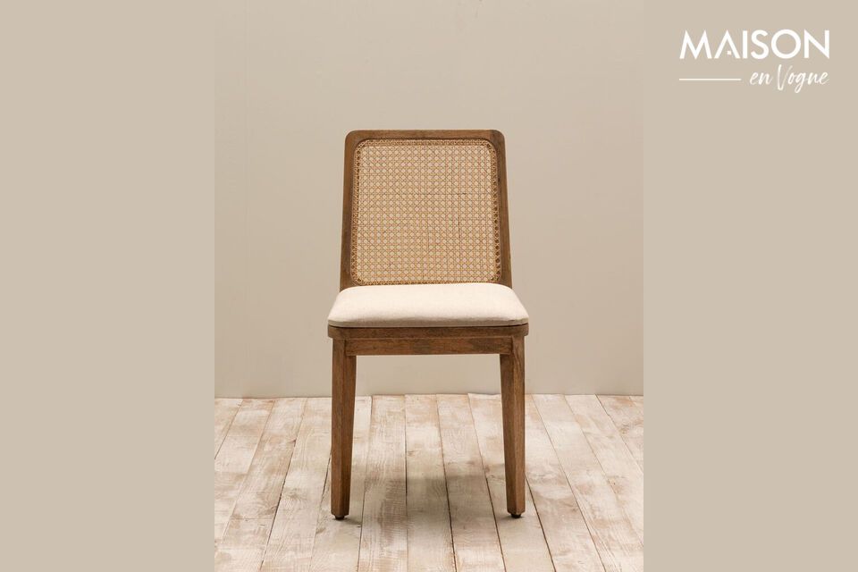 Conviviality and elegance with our mango chair.