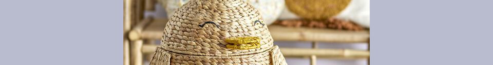 Material Details Pingo natural water hyacinth basket with lid