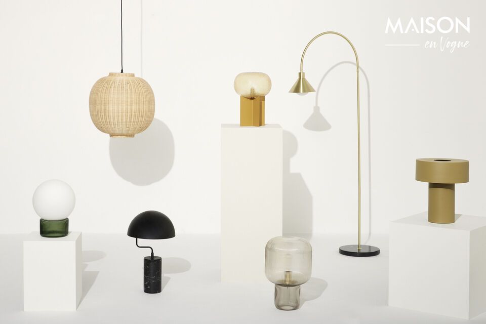 Minimalist styling for precise lighting