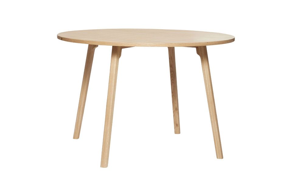 Round dining table in Ground light oak veneer Hübsch