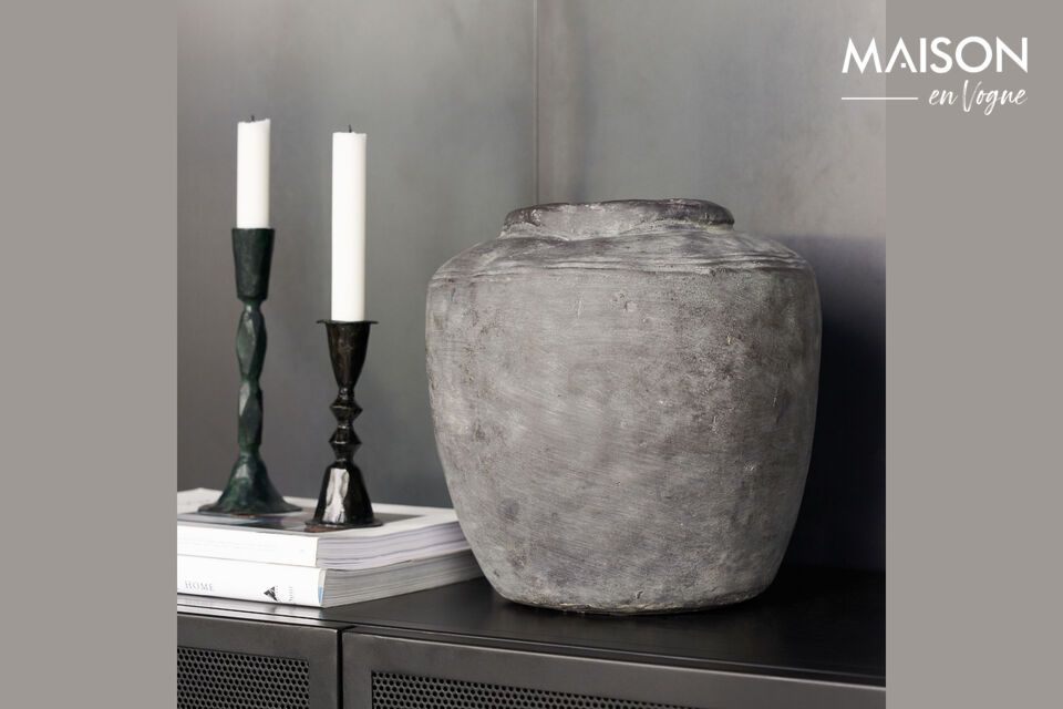 Enhance your interior with the raw elegance of concrete.