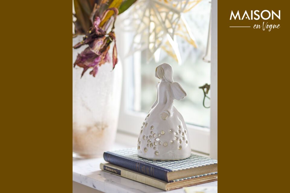 Discover the elegance and subtlety of the Sabie candle jar