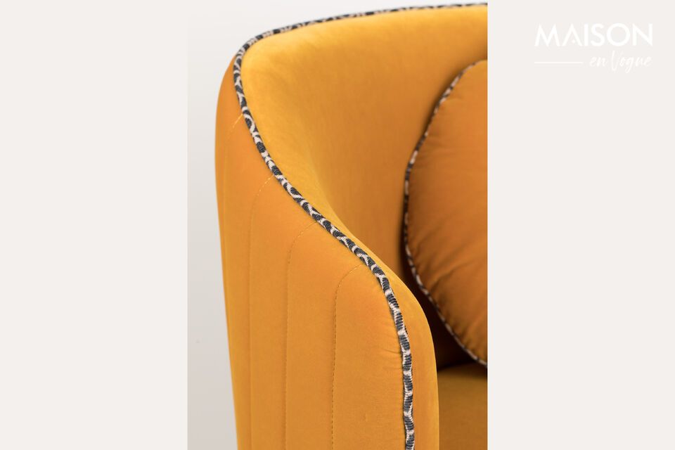 Sassy ochre velvet armchair - 6